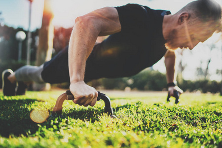瓦伦西亚本 瓦伦西亚本