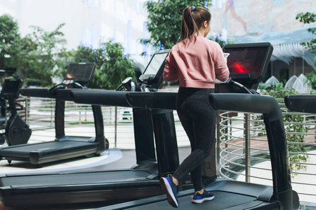 表现的诞生 表现的诞生