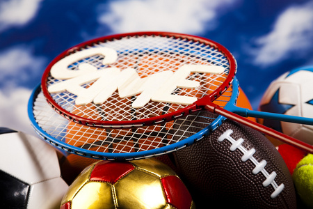 的配合也显 的配合也显