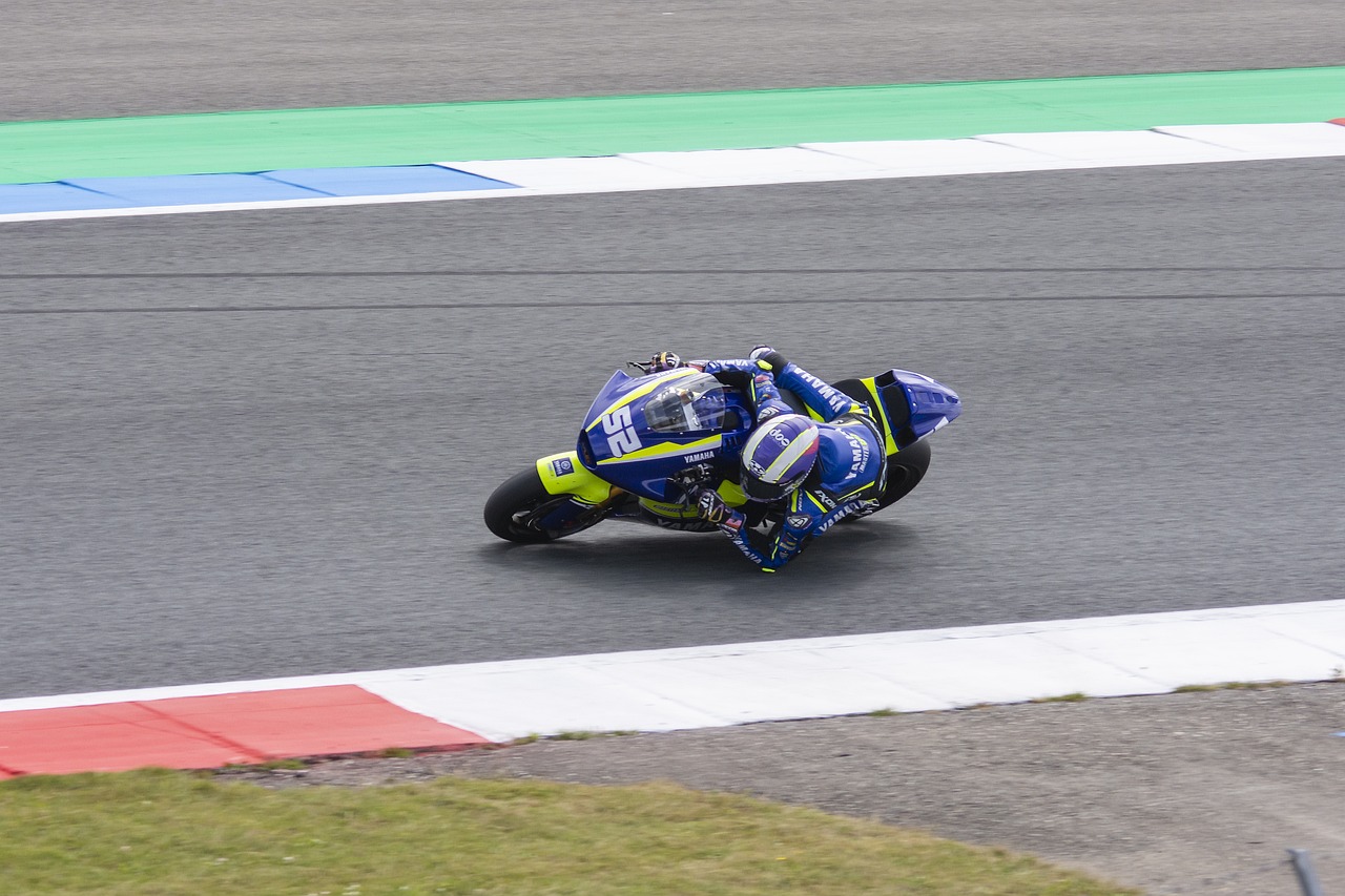 也是向外界 也是向外界